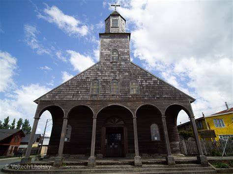 kostely na ostrově Chiloé a mořské pobřeží