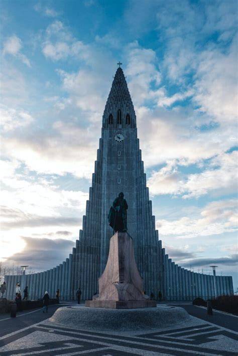 Reykjavík a pohled na Hallgrimskirkja