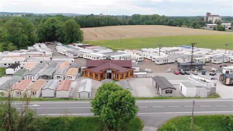 Ukázka uspořádání mobilních domů v areálu Bi Village