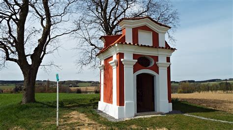 kaple a kostely v regionu