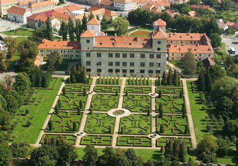 historie zámku a architektura