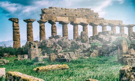 archaeological sites sicily (8 words)
