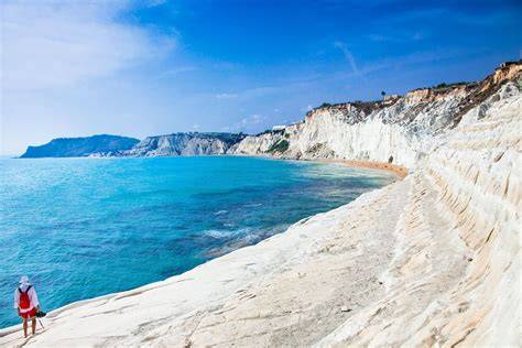 Scala dei Turchi a pláže v okolí (8 slov)