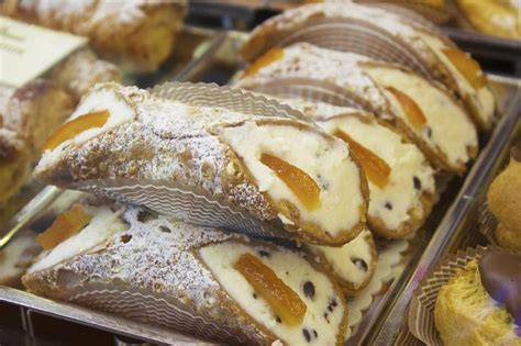 gastronomie sicilie sladkosti cannoli granita (8 slov)