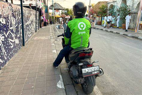 Objednání taxi Bali přes Grab nebo GoJek