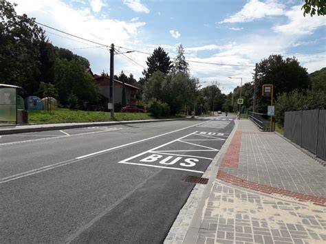 Autobusová zastávka 350 u terminálu CDG