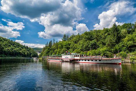 inzert tema obrazku (např. Plavba QM2)