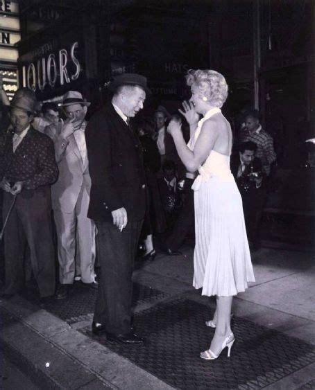 roh 51st Avenue a 52nd Street s Marilyn Monroe