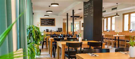 restaurace a jídelna na tábořišti
