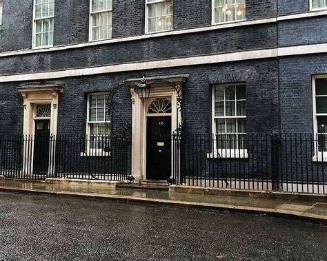 Downing Street 10 a okolí - historická adresa