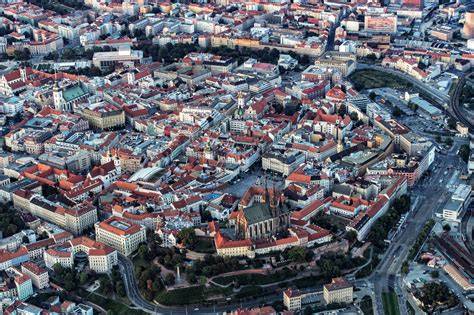 Praha z pohledu turistů - bezpečná městská zátěž (obrázek)
