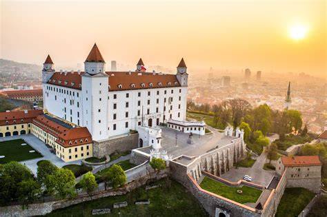 Bratislavský hrad a výhled na město