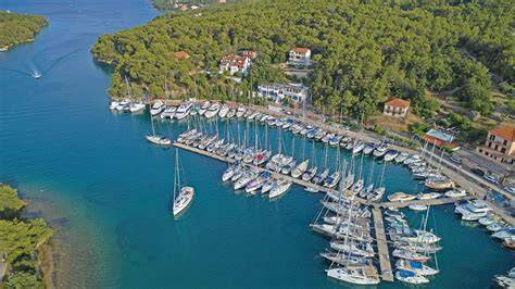 ACI Marina Vrboska potápění sport