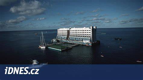 Ilustrace okružní plavby - plovoucí hotel