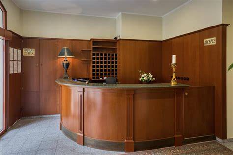 recepce a vybavení hotelu Captain’s Deluxe
